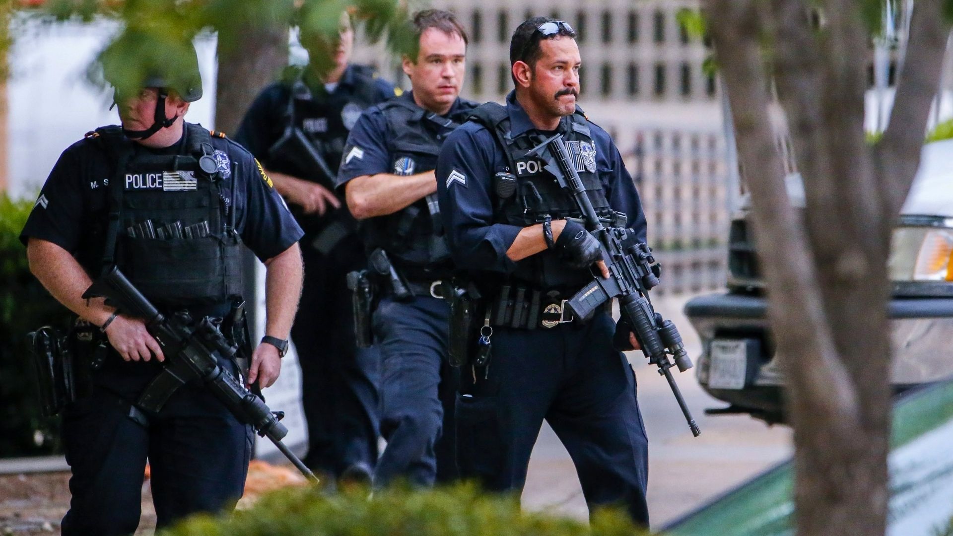 Tiroteo en oficinas del ICE en Dallas deja dos muertos y un herido