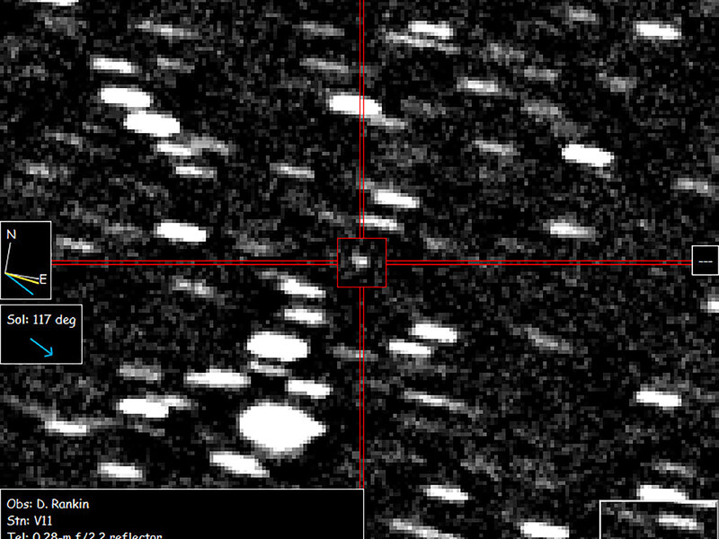 [translate:Imagen que muestra la actividad cometaria creciente en septiembre capturada por el telescopio Gemini Sur]