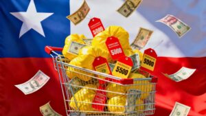 Carrito de compras digital con precios inflados y billetes, sobre fondo de la bandera de Chile sii