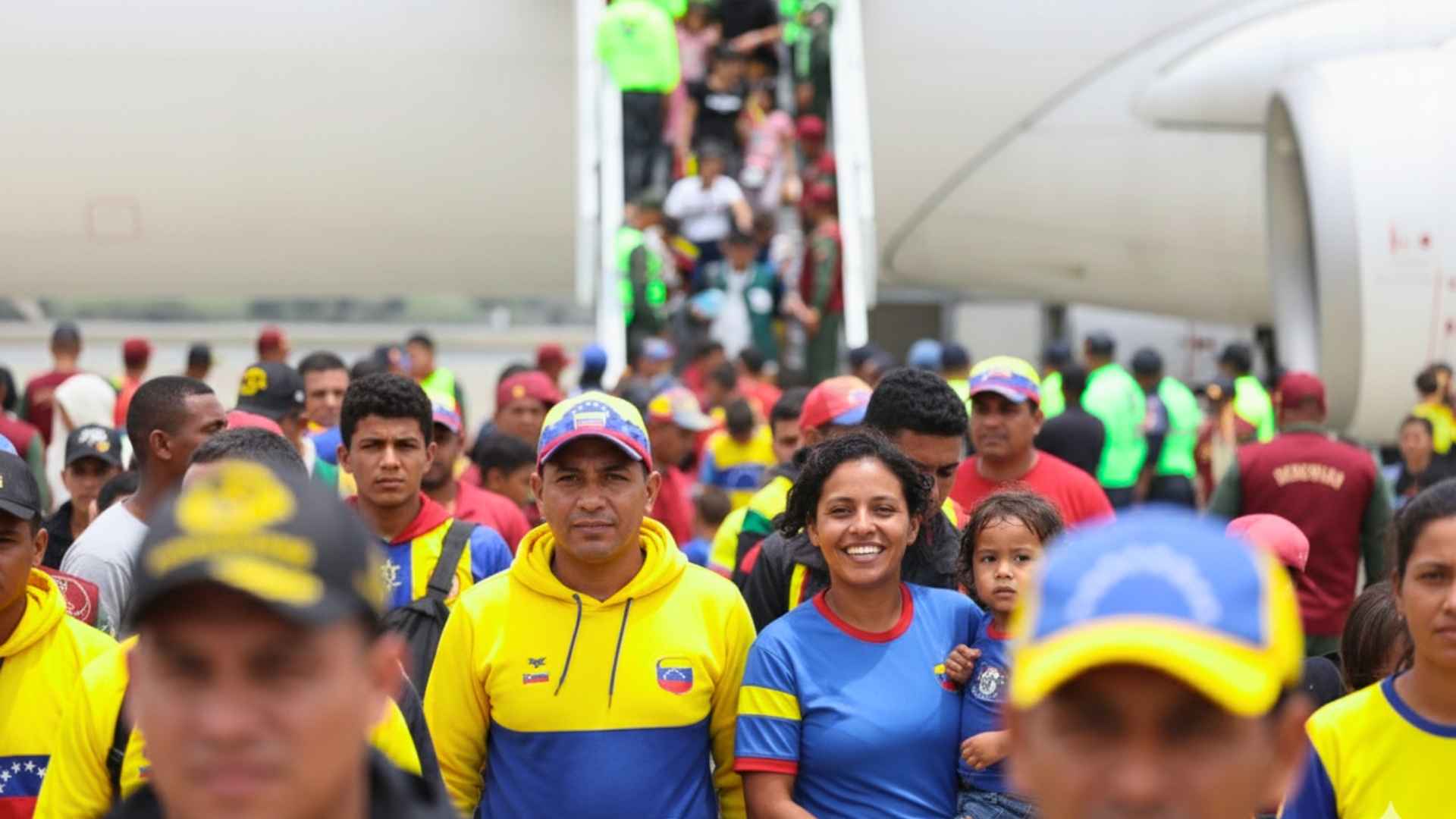 El Retorno: Venezolanos Vuelven a Casa
