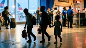 Niños haitianos en Chile bajo investigación por presuntas irregularidades migratorias