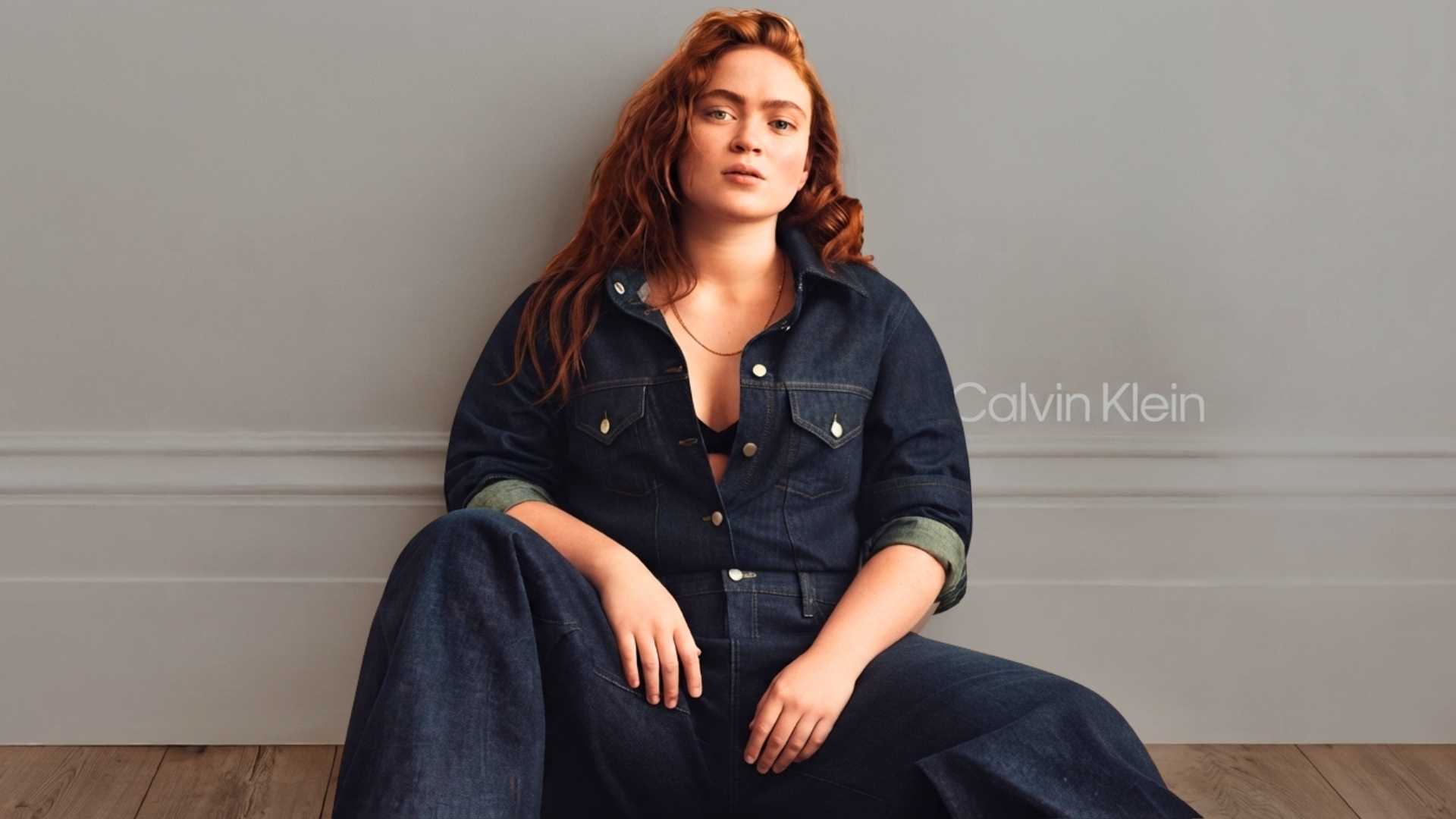 Estética Y2K de Calvin Klein en la campaña Feel the Fit 2026